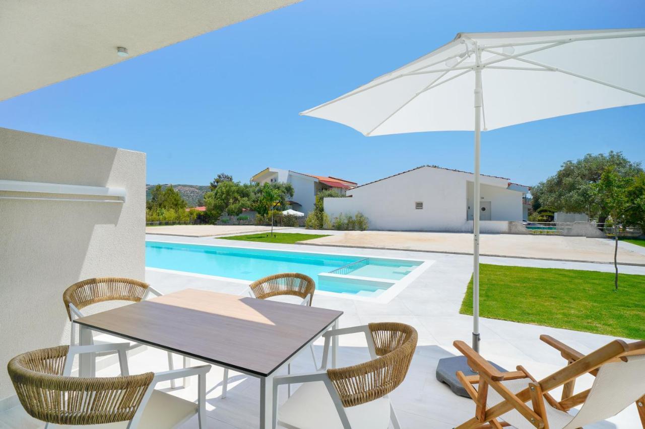 Filoxenia Luxury Apartments Potos Esterno foto